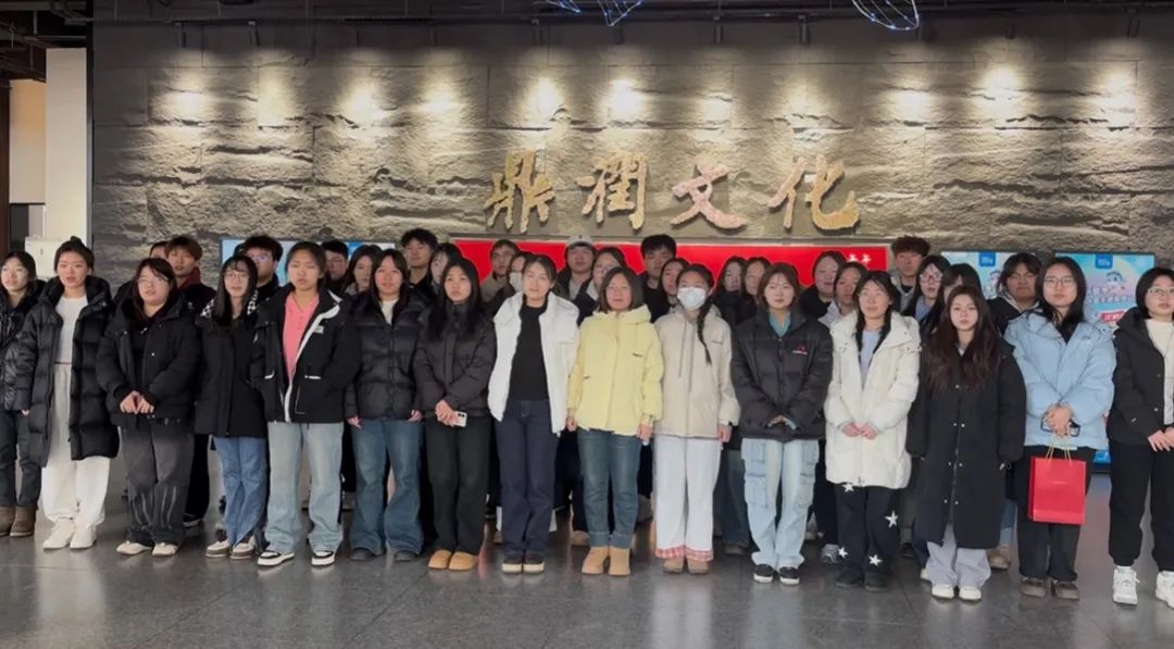 大学生1.jpg